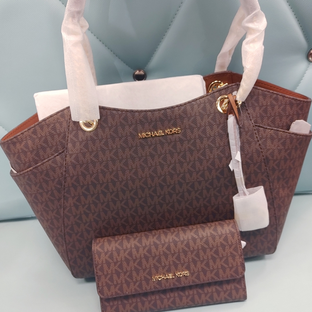 Michael Kors tote and wallet